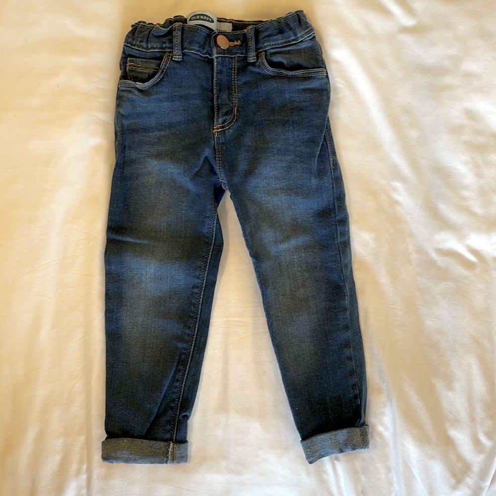 Toddler girl size 3t Old Navy boyfriend jeans